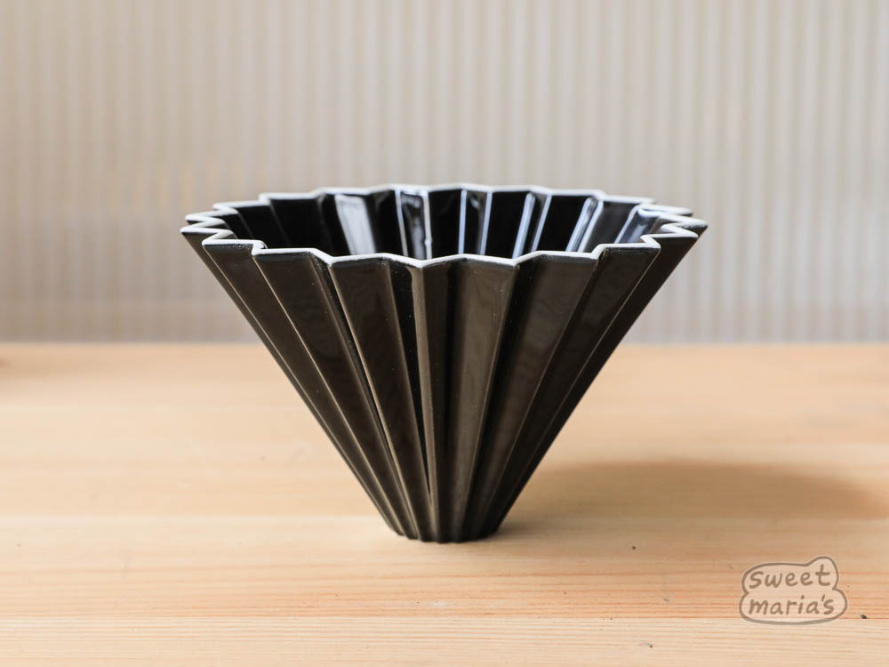 ●CHIEKO+ ORIGAMI- sankaku bag ブラック● Origami Ceramic Dripper -Medium – Sweet Maria's