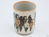 We've gotten really attached to the Wild Horses Mug's design! The horses in action make us feel free and uplifted.